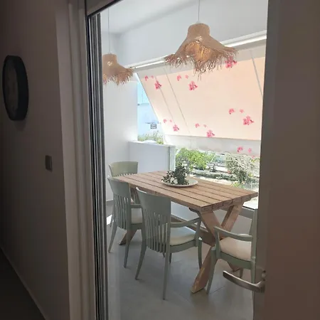 Irene Apartman Masztihári